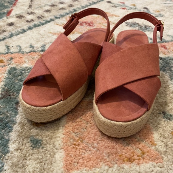 Salmon pink wedges - Picture 4 of 5